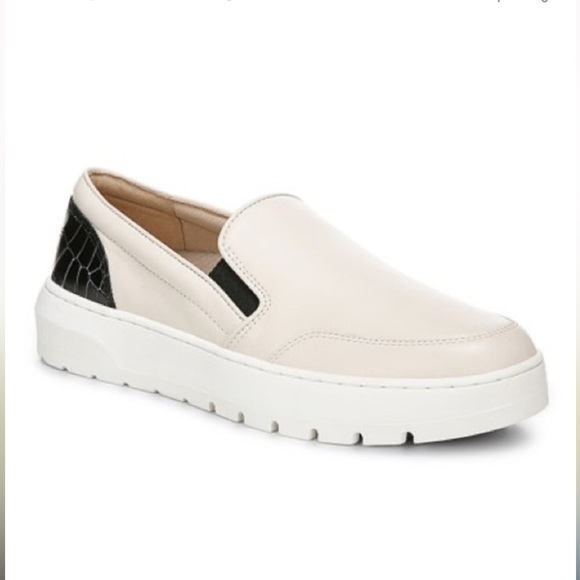 Vionic | Abyss Dinora Leather Sneaker - Picture 1 of 7